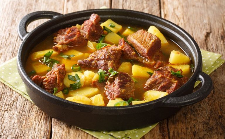 How Many Calories are in Aloo Gosht?