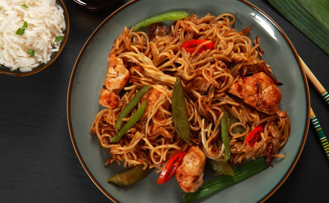 How many calories are in homemade chicken chow mein