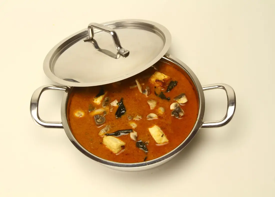 A single pot of vegetable curry for the whole family